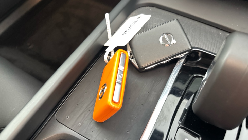 VOLVO XC60 2 keys