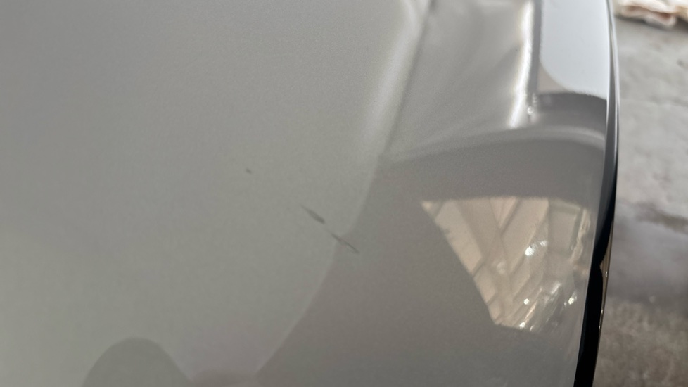 Volvo XC90 scratches