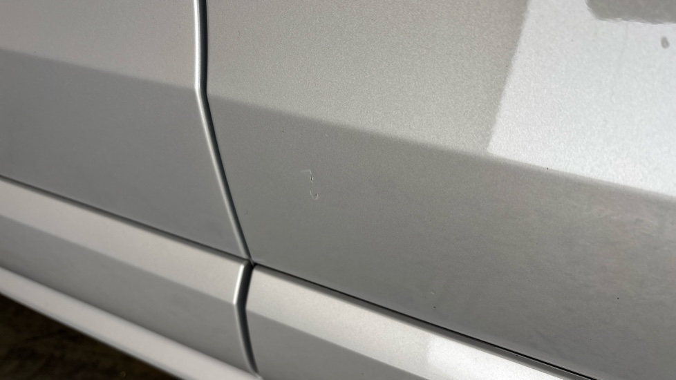 Volvo XC90 scratches