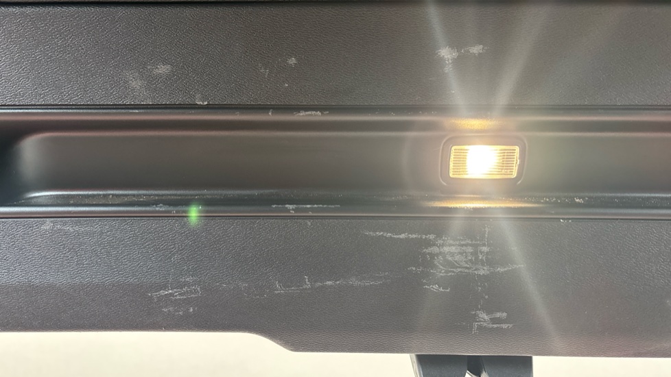 VOLVO EX40 Scratches and scuff