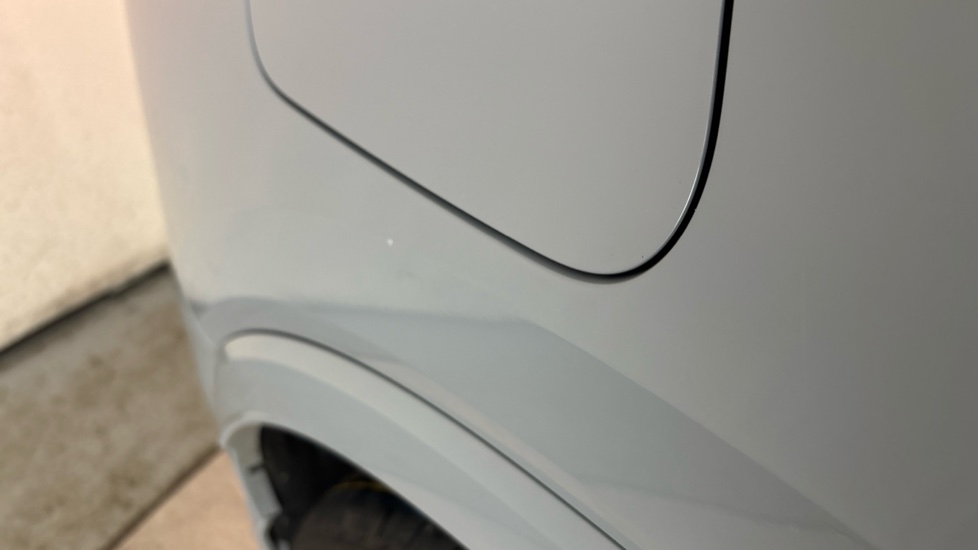 AUDI Q4 chips and dent