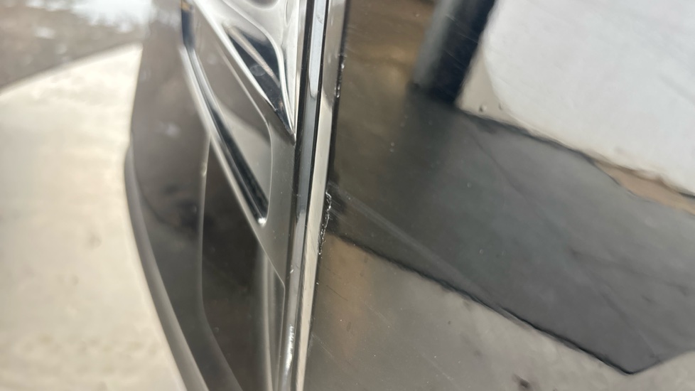VOLVO C40 Scuff
