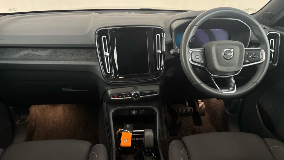VOLVO C40 Image 11