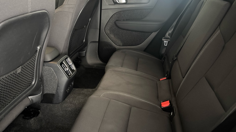 VOLVO C40 Image 14