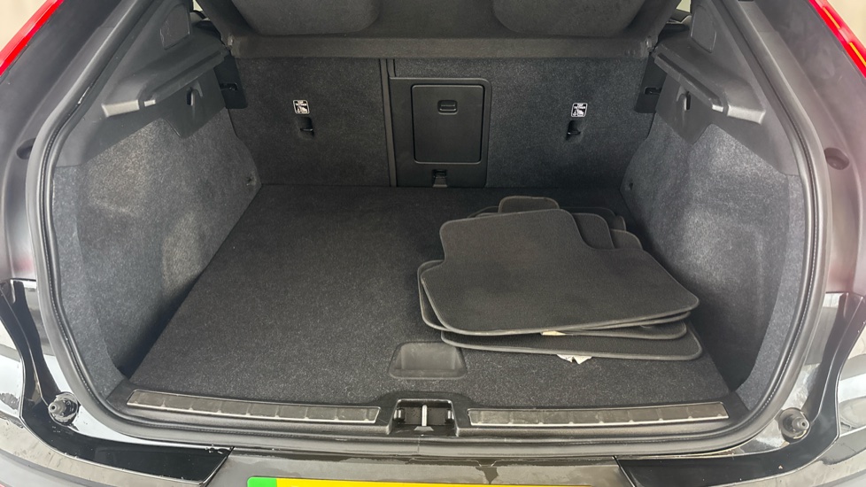 VOLVO C40 Image 15