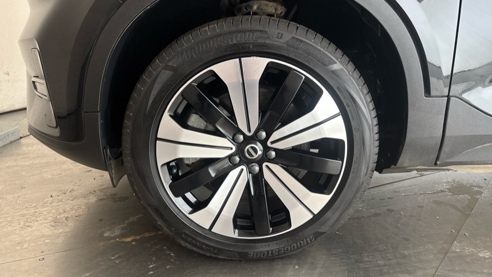 VOLVO C40 Image 17