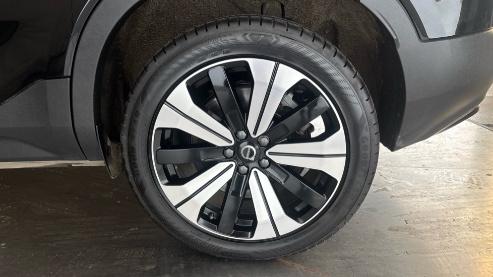 VOLVO C40 Image 18