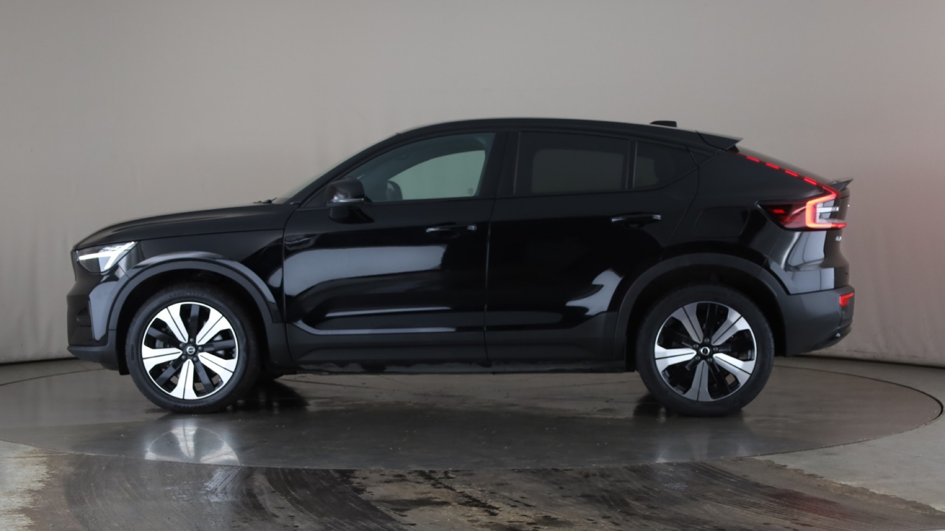 170kW Recharge Core 69kWh 5dr Auto