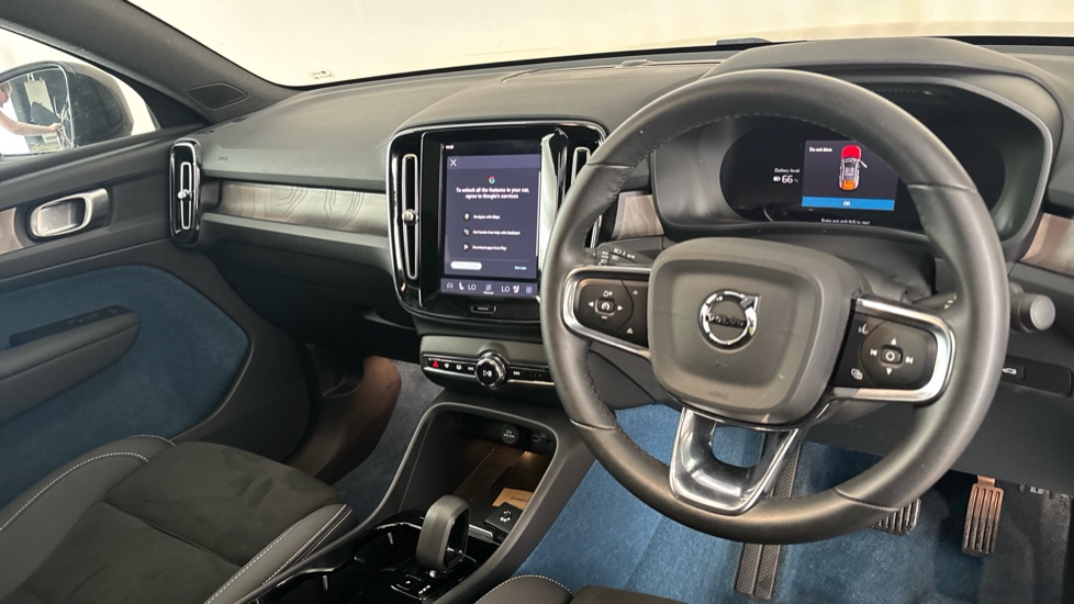 VOLVO C40 Image 9