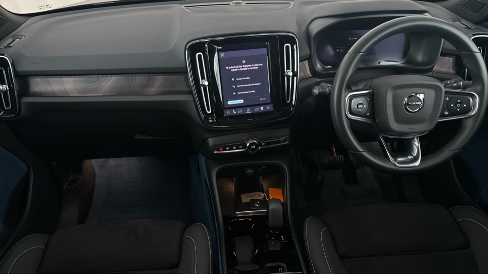 VOLVO C40 Image 11