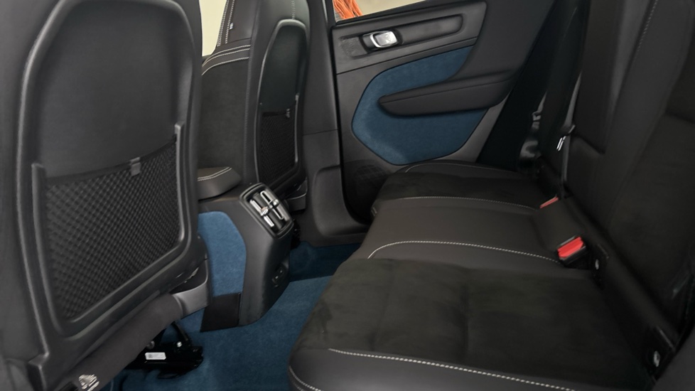 VOLVO C40 Image 14