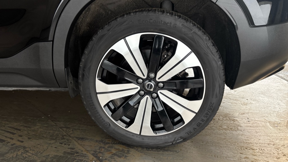 VOLVO C40 Image 18