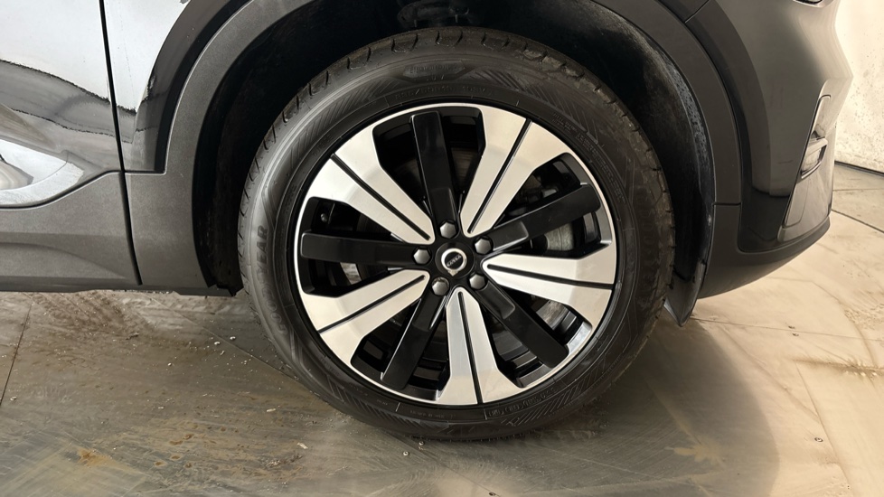VOLVO C40 Image 20