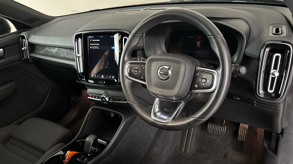 VOLVO XC40 Image 9