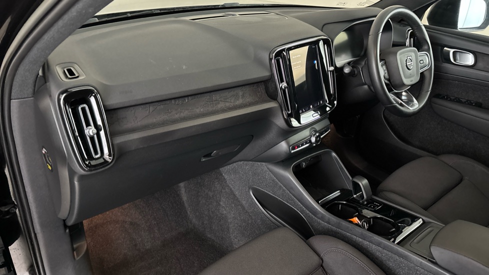 VOLVO XC40 Image 10