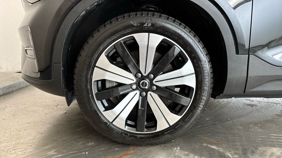 VOLVO XC40 Image 17