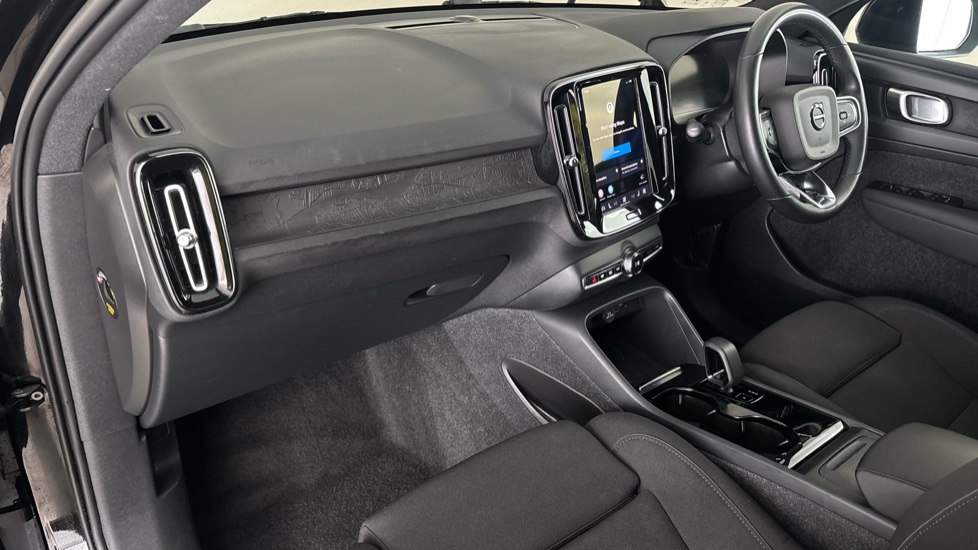 VOLVO XC40 Image 10