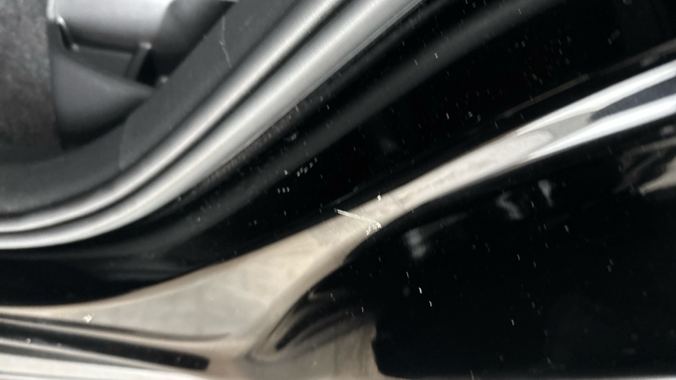 VOLVO XC40 scratches