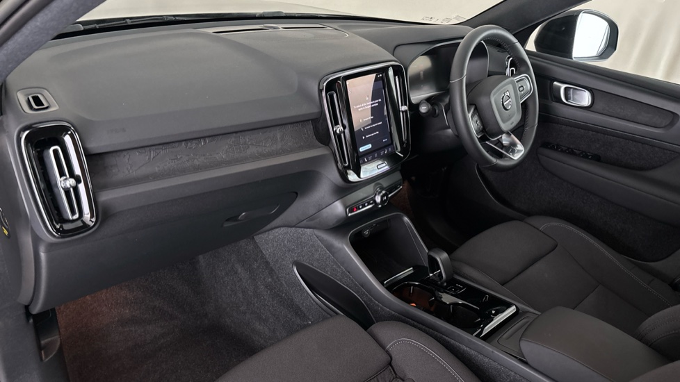 VOLVO XC40 Image 10