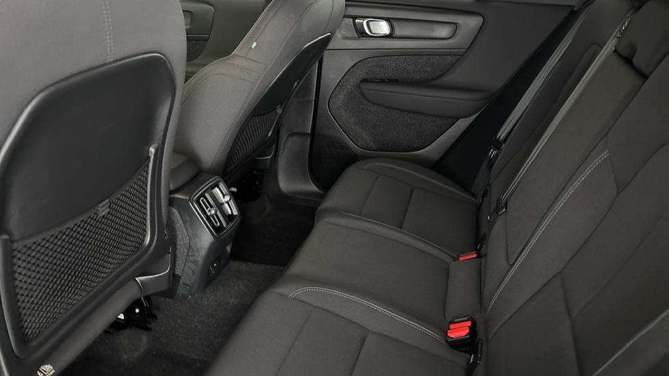 VOLVO XC40 Image 14