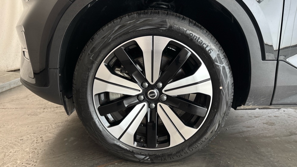 VOLVO XC40 Image 17
