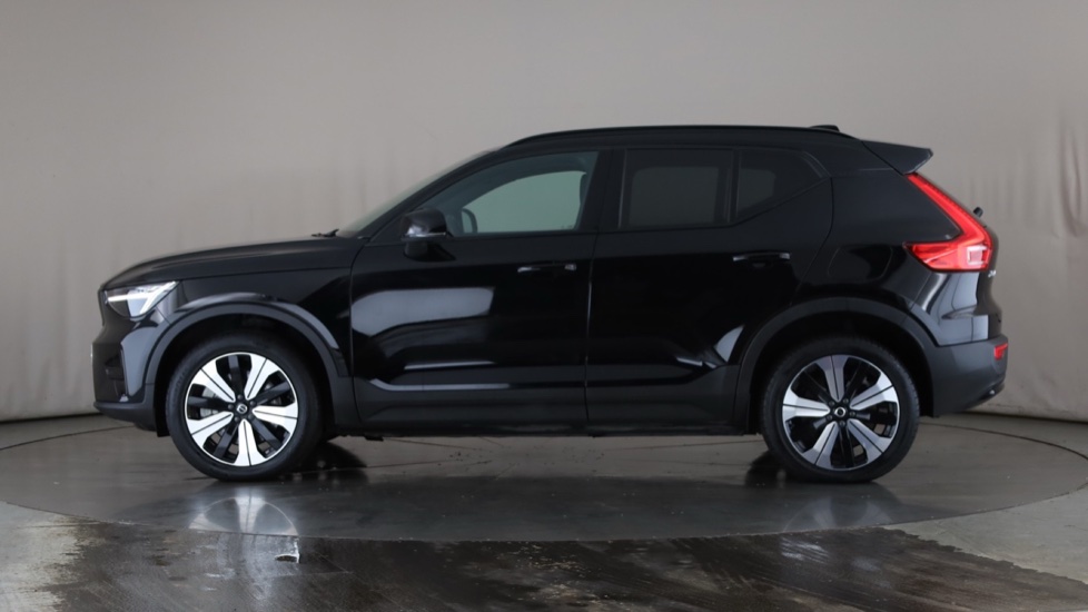VOLVO XC40 Image 2