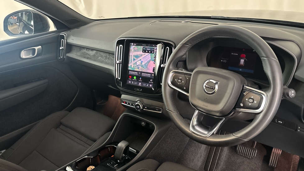 VOLVO XC40 Image 9
