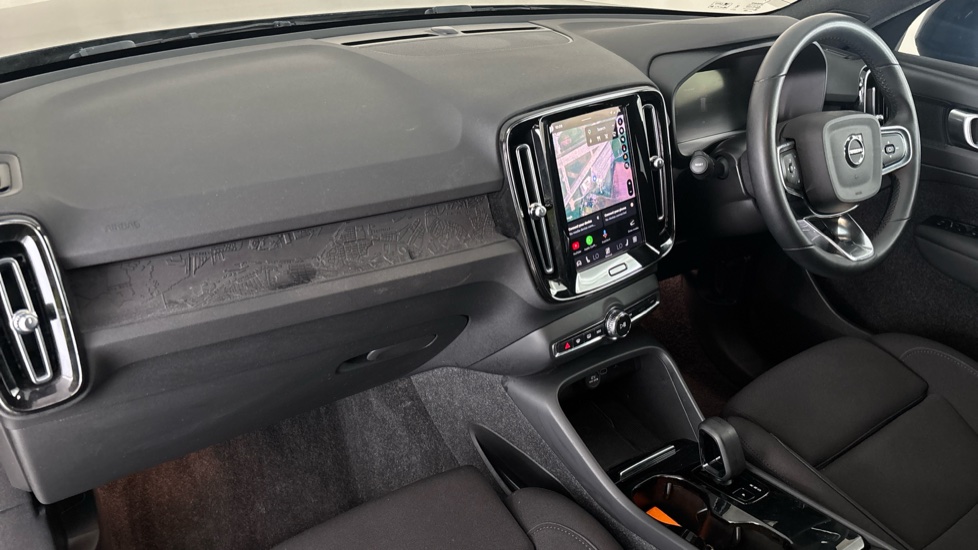 VOLVO XC40 Image 10