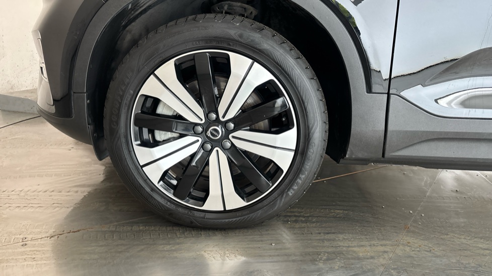 VOLVO XC40 Image 17