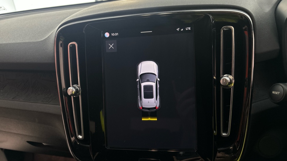 VOLVO XC40 parking sensors