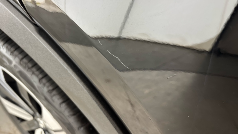 VOLVO XC40 Scratches
