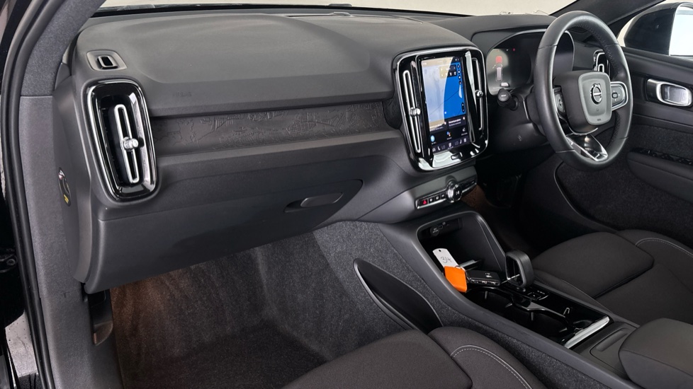 VOLVO XC40 Image 10