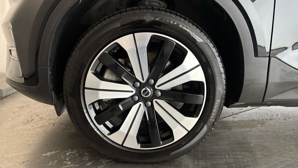 VOLVO XC40 Image 17