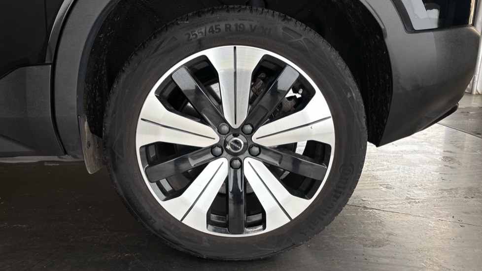 VOLVO XC40 Image 18