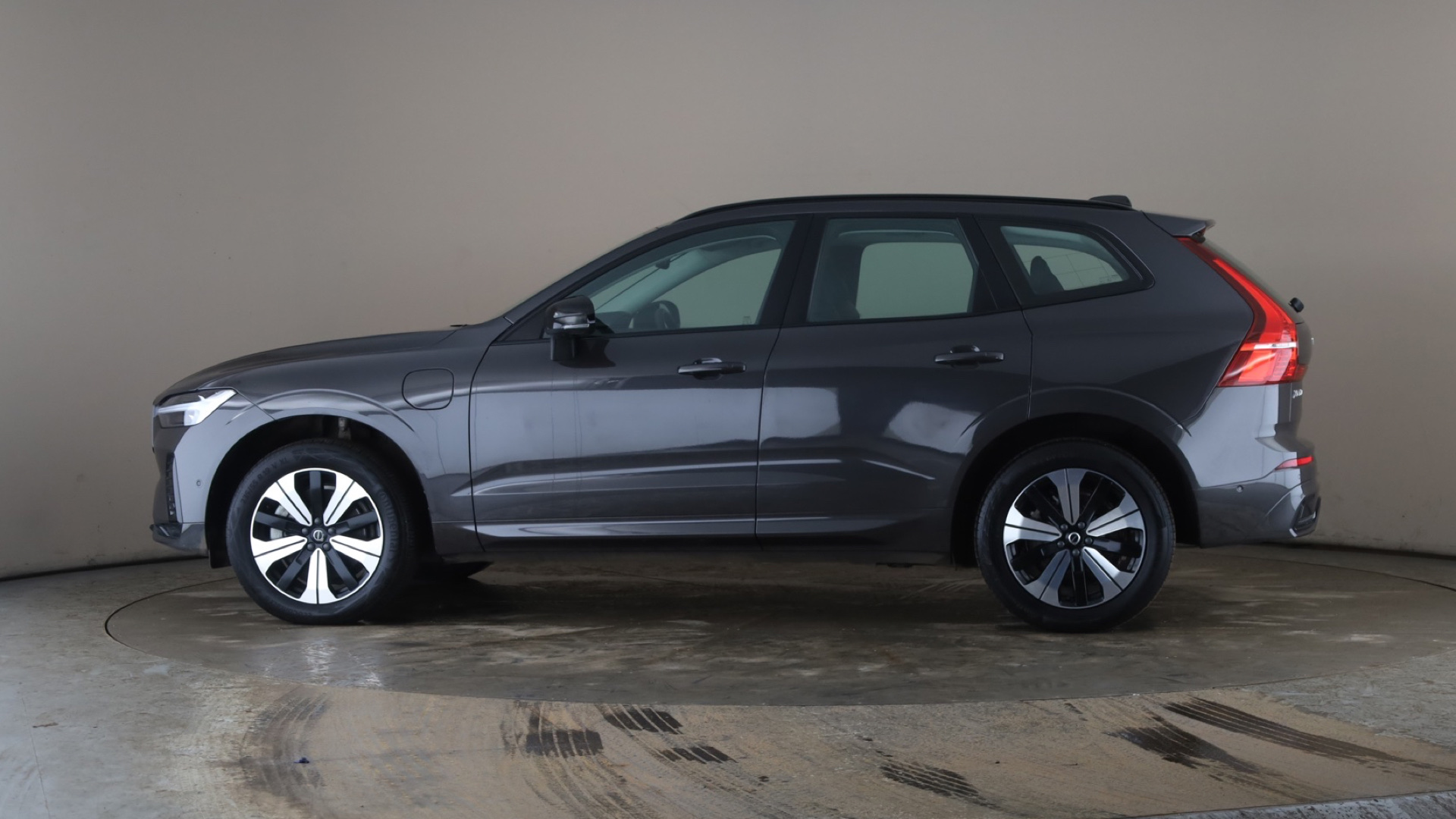 2.0 T6 [350] RC PHEV Plus Dark 5dr AWD Geartronic [2023]