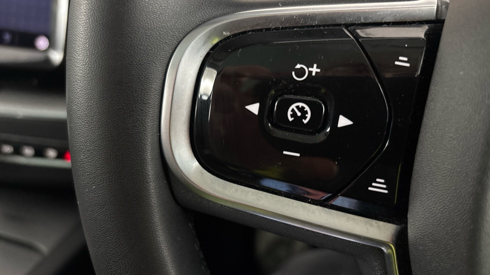 VOLVO XC60 cruise control