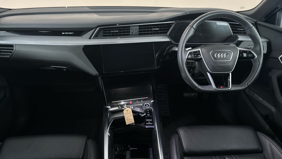 AUDI E-TRON Image 11