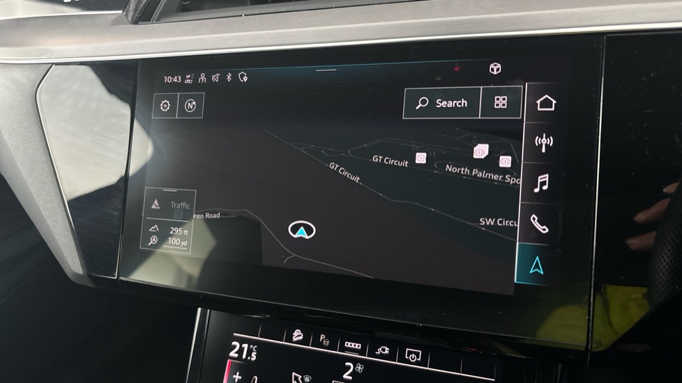 AUDI E-TRON Image 12