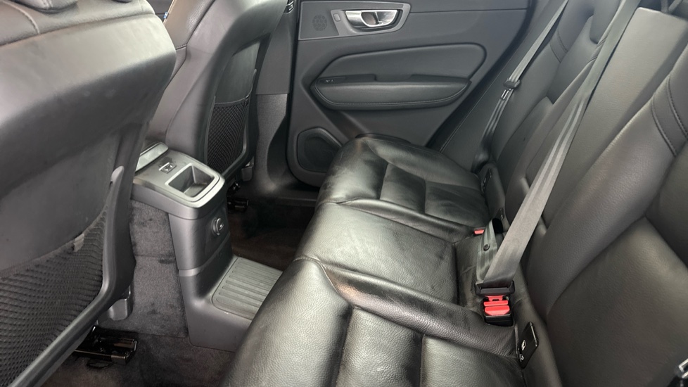 VOLVO XC60 Image 14