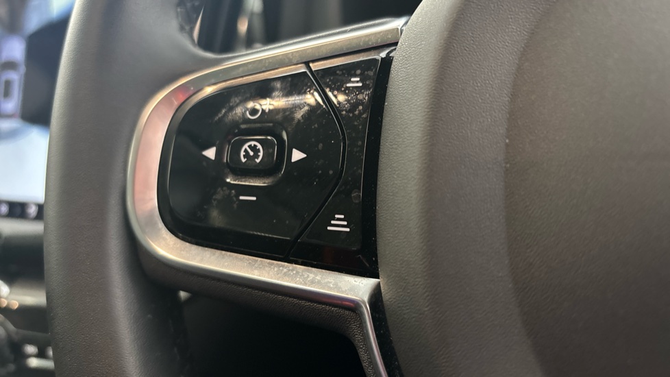 VOLVO XC60 cruise control