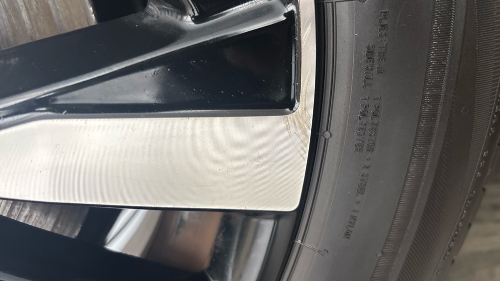 VOLVO XC60 scuff