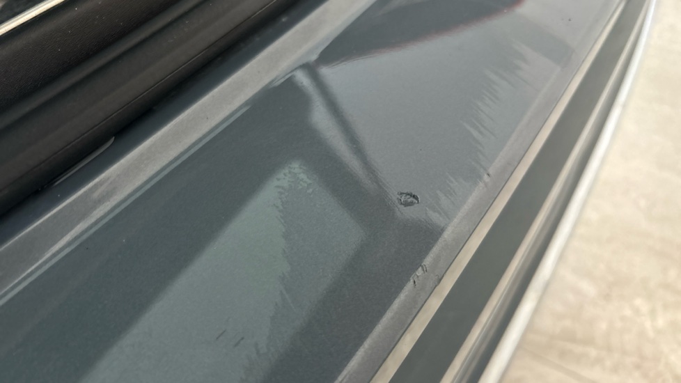 VOLVO XC60 chips and scratches