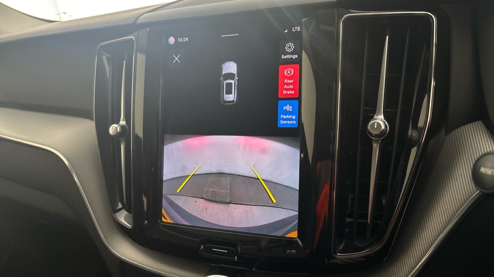 VOLVO XC60 Reverse camera