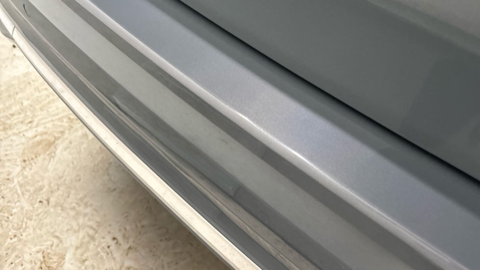 VOLVO XC60 scratches