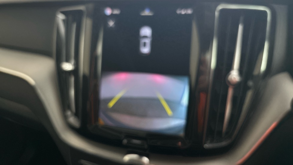VOLVO XC60 reverse camera