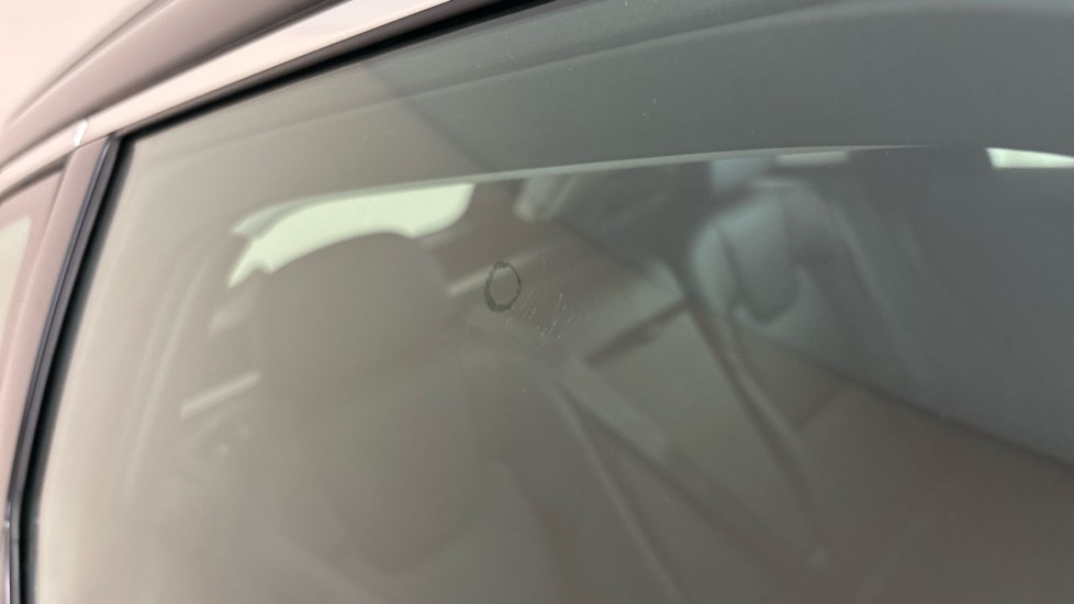 VOLVO XC60 Scratches