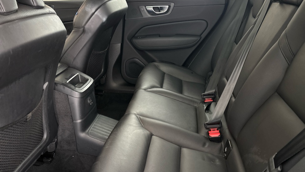VOLVO XC60 Image 14