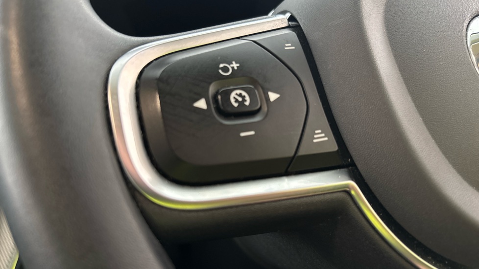 VOLVO XC60 cruise control