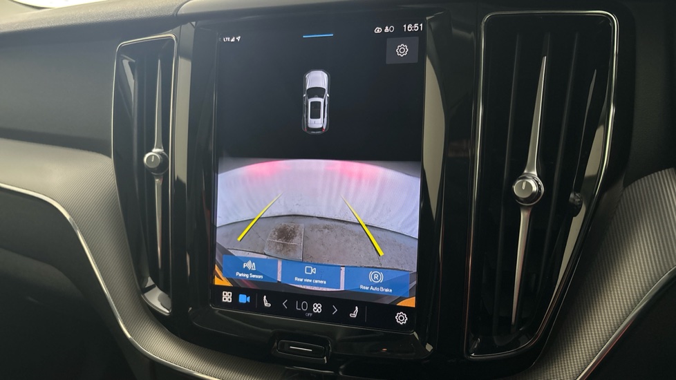 VOLVO XC60 Reverse camera