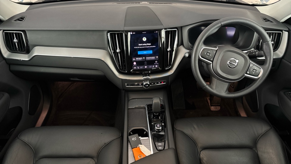 VOLVO XC60 Image 11